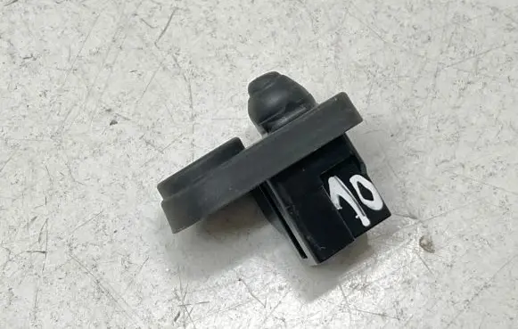 Nissan Pulsar Front door sensor 
