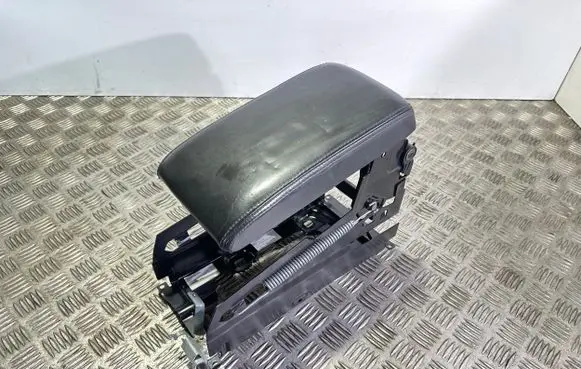 Skoda Superb B5 (3U) Armrest 3U0864207C