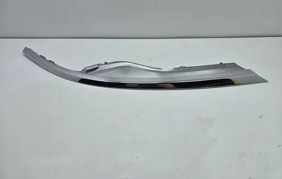 Toyota Auris E180 Under headlight/headlamp trim 5318102090 5318102100