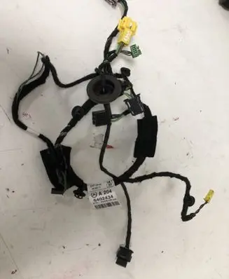 Mercedes-Benz C AMG W204 Front door wiring loom A2045402434