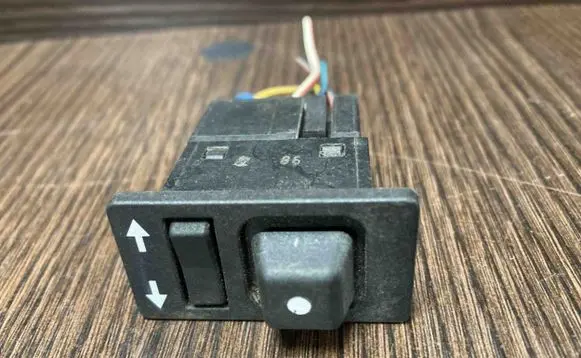 Alfa Romeo 159 Wing mirror switch