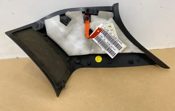 Porsche Cayenne (92A) (B) pillar trim (top) 7P5867245M 1062790100