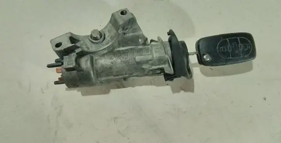 Audi A4 S4 B6 8E 8H Ignition lock 4B0905851C