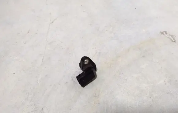 Volvo V50 Camshaft position sensor 8658495 1170050218
