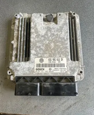 Volkswagen Caddy Engine control unit/module 03G906016DM 1039S06225 0281011882