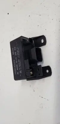 Mercedes-Benz A W168 Glow plug pre-heat relay 0255452832