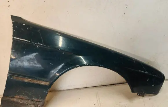 BMW 5 E34 Fender