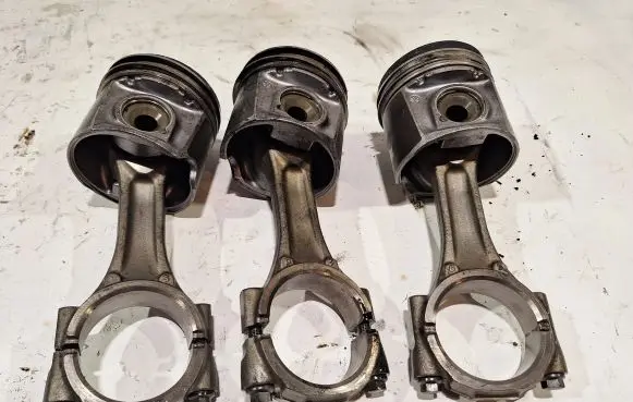 Fiat Ducato Piston with connecting rod FPTA930