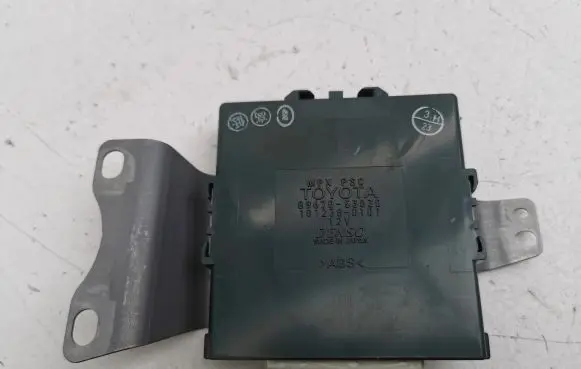 Lexus IS 220D-250-350 Power management control unit 8967053030
