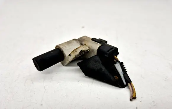 Volvo V50 Camshaft position sensor 9628559980