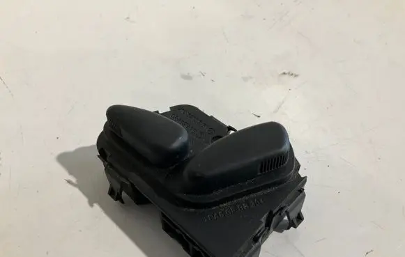 Mercedes-Benz E W211 Seat control switch 2108213851
