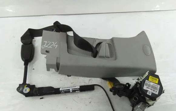 Chevrolet Orlando Front seatbelt