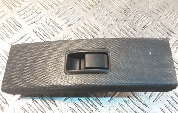 Toyota Corolla Verso AR10 Electric window control switch 7423L0F030
