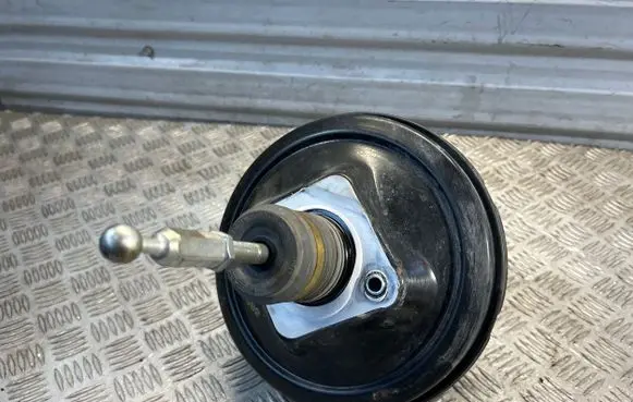 Audi A6 S6 C6 4F Brake booster 4F0612105N