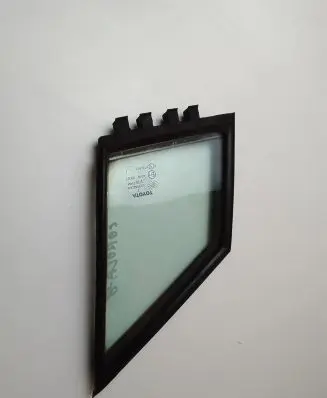 Toyota Corolla Verso AR10 Front door vent window glass four-door 681250F010