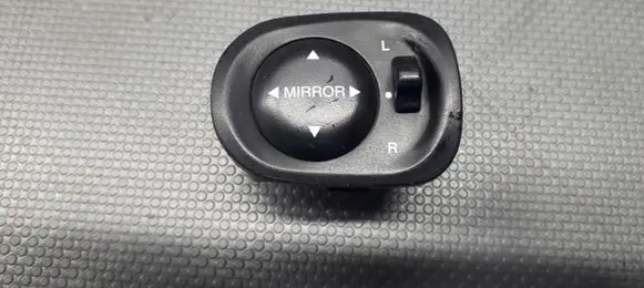 Hyundai Lantra I Fog light switch 93530-29000L