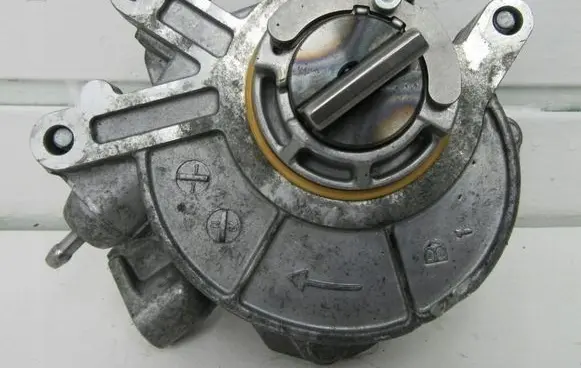 BMW X5 F15 Vacuum pump