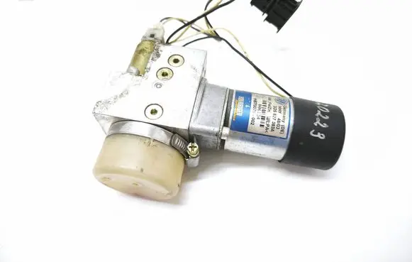 Volkswagen Phaeton Tailgate hydraulic pump motor 3D5827383A
