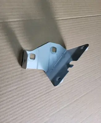 Renault Trafic III (X82) Fender mounting bracket 47903RTRAFIC