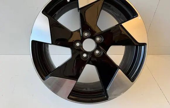 Volvo EX30 R19 alloy rim 80000286