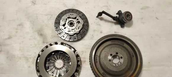 Dacia Sandero III Clutch set kit 302107276R
