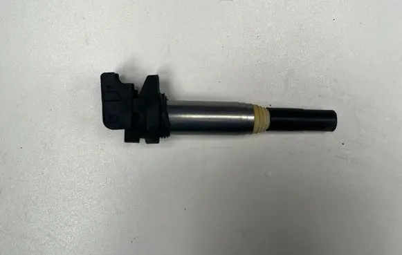 BMW 1 E81 E87 High voltage ignition coil 8616153
