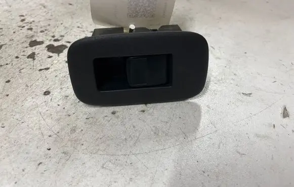 Toyota Auris 150 Electric window control switch