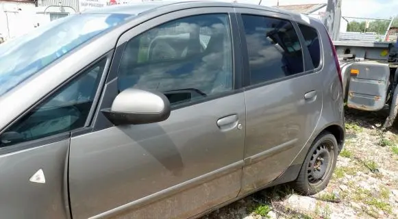 Mitsubishi Colt CZ3 Rear door
