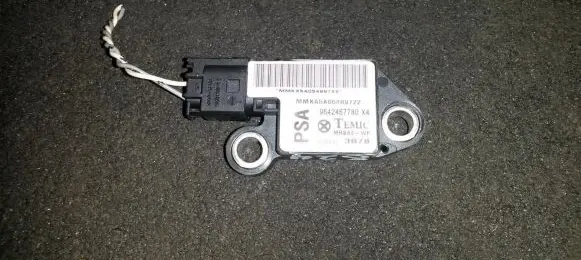 Citroen C5 Airbag deployment crash/impact sensor 9642467780 mr8a4-wp