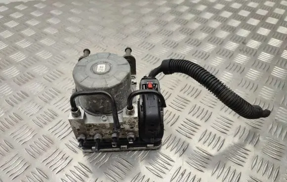 Volkswagen Transporter - Caravelle T6 ABS Pump 7E0614517M