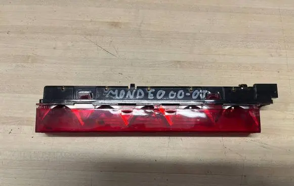 Ford Mondeo Mk III Third/center stoplight 1S7113A613AE