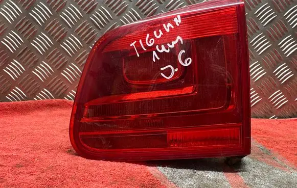 Volkswagen Tiguan Tailgate rear/tail lights 5N0945310 3191