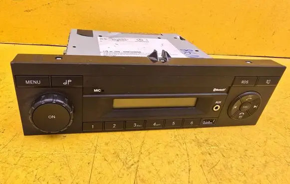 Mercedes-Benz Vaneo W414 Radio/CD/DVD/GPS head unit A0014461962 7620002247