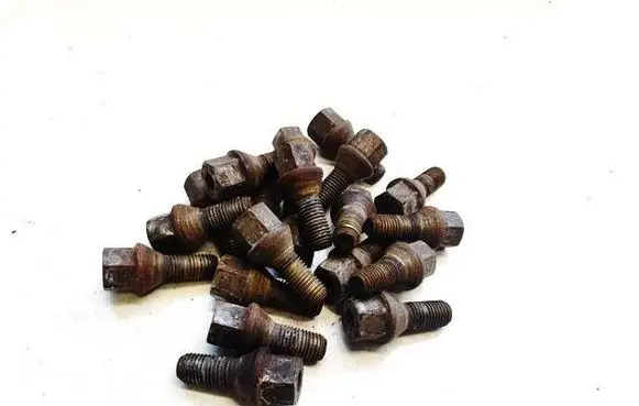Opel Astra H Nuts/bolts 