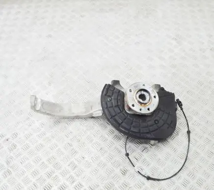 Maserati Levante Front wheel hub 670106872 06701068720