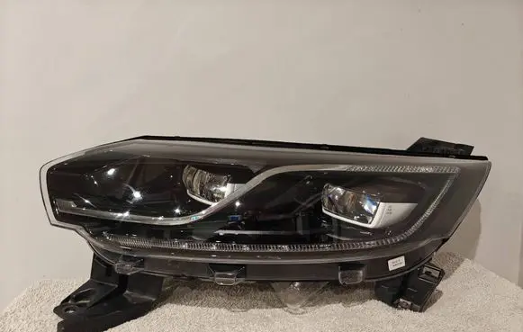 Renault Espace V (RFC) Headlight/headlamp 260608372R 89908454
