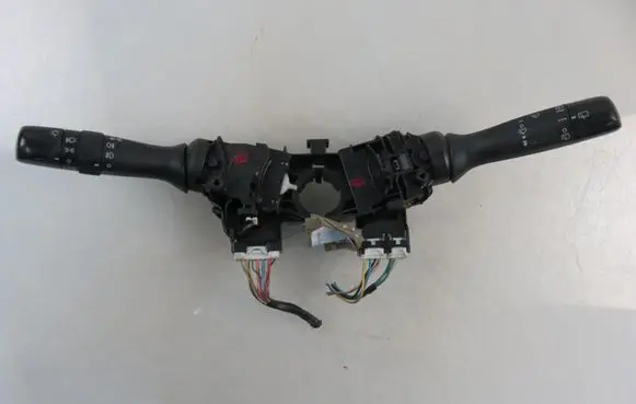 Toyota Urban Cruiser (XP110) Wiper turn signal indicator stalk/switch 
