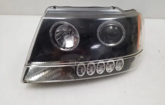 Jeep Cherokee III KJ Headlight/headlamp EECS145