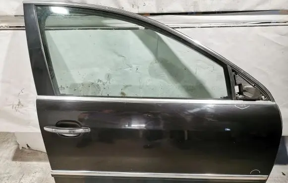 Volkswagen Phaeton Front door