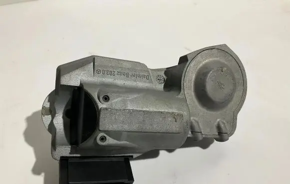 Mercedes-Benz E W211 Steering wheel lock A2034621130