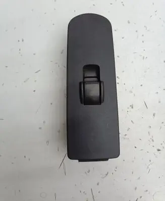 Mitsubishi Colt Electric window control switch MR587944
