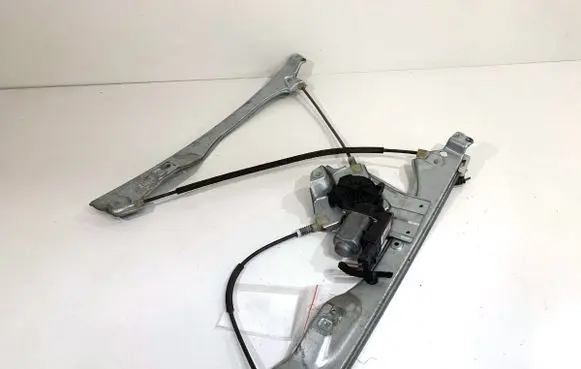 Renault Clio III Front door window regulator with motor 8200291148