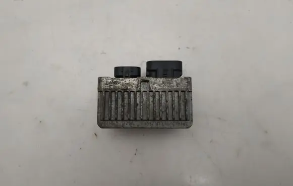 Ford Transit Glow plug pre-heat relay 0522121101
