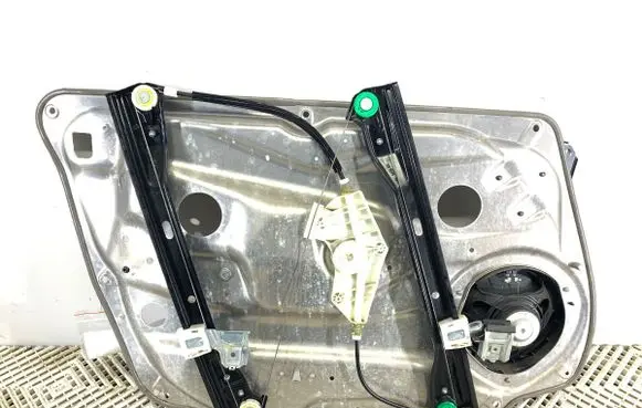 Mercedes-Benz C W204 Front door window regulator with motor 