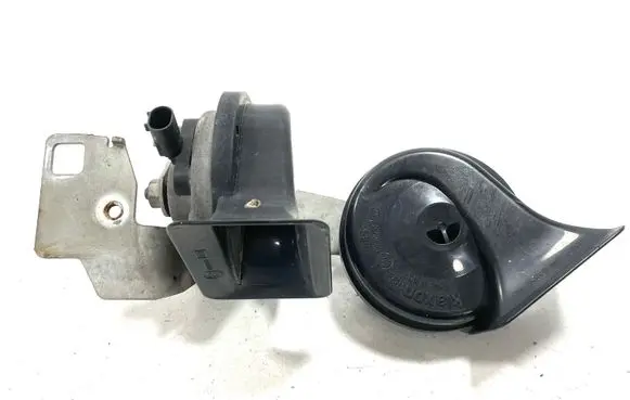 BMW 5 E60 E61 Horn signal 6935709 0092018