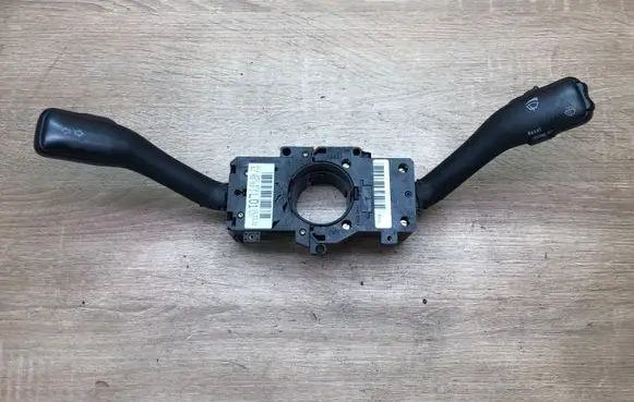 Volkswagen PASSAT B5.5 Indicator stalk 8L0953513G 4B0953503G