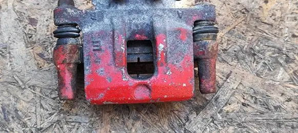Mitsubishi Lancer VIII Rear brake caliper