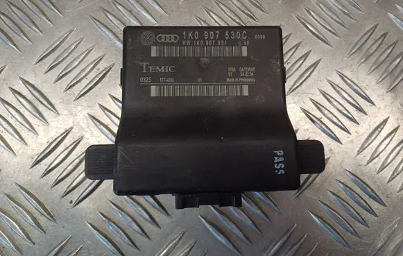 Volkswagen Touran I Gateway control module 1K0907530C 1K0907951