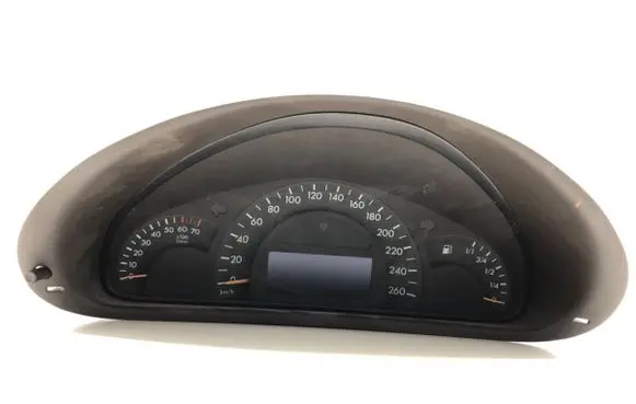 Speedometer (instrument cluster)