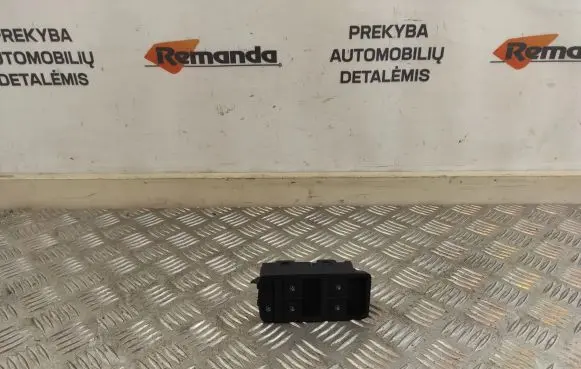 Opel Insignia A Electric window control switch 13305009
